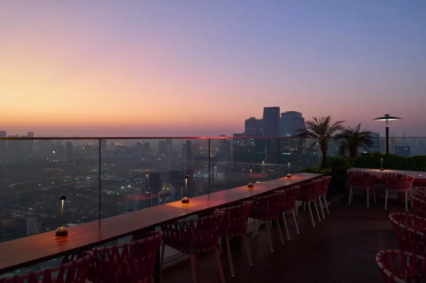 Welcome amenities and fruit platter